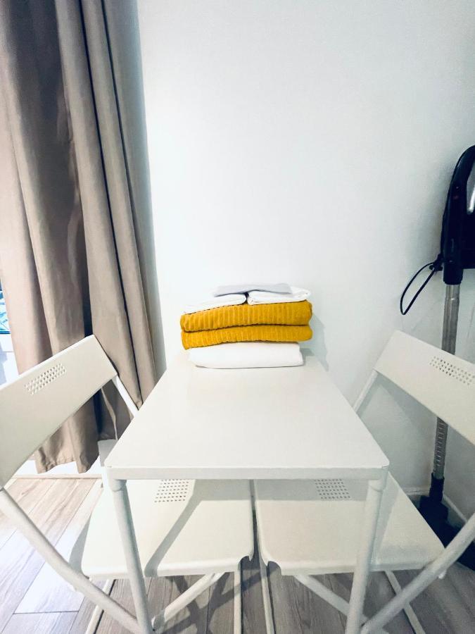Studio - Pereire Parc Monceau - Moulin Rouge - 2 Pers Apartment Париж Екстериор снимка